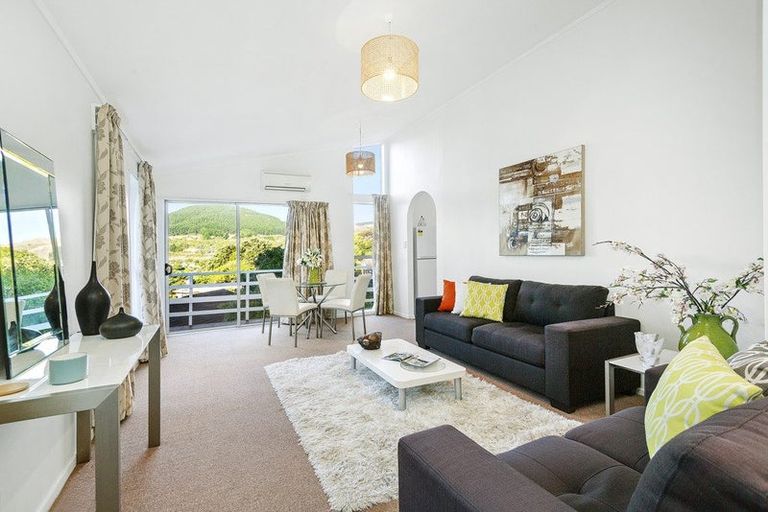 Photo of property in 24 Fyvie Avenue, Tawa, Wellington, 5028