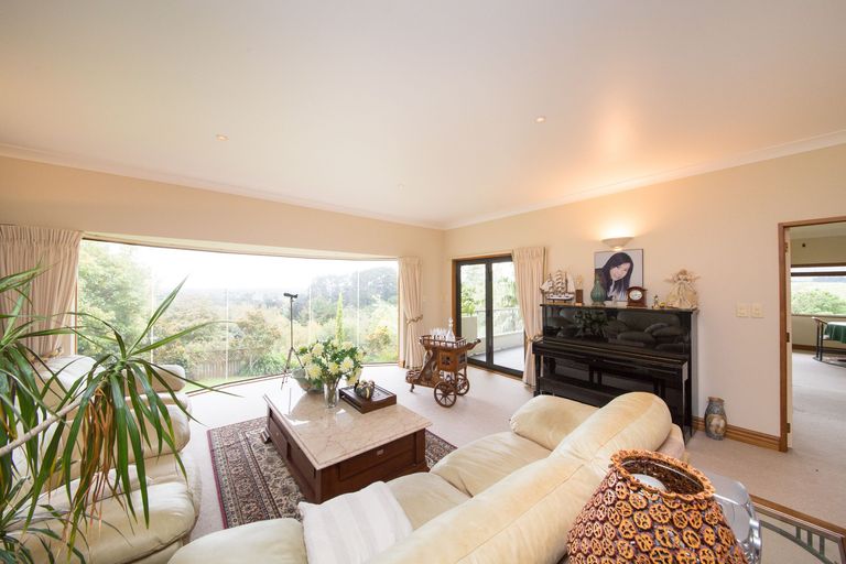 Photo of property in 55 The Strand, Fitzherbert, Palmerston North, 4410