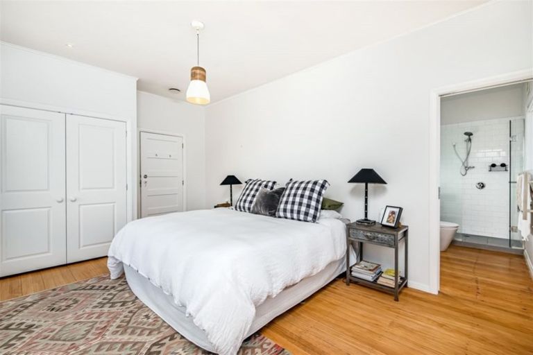 Photo of property in 17 Egremont Street, Belmont, Auckland, 0622