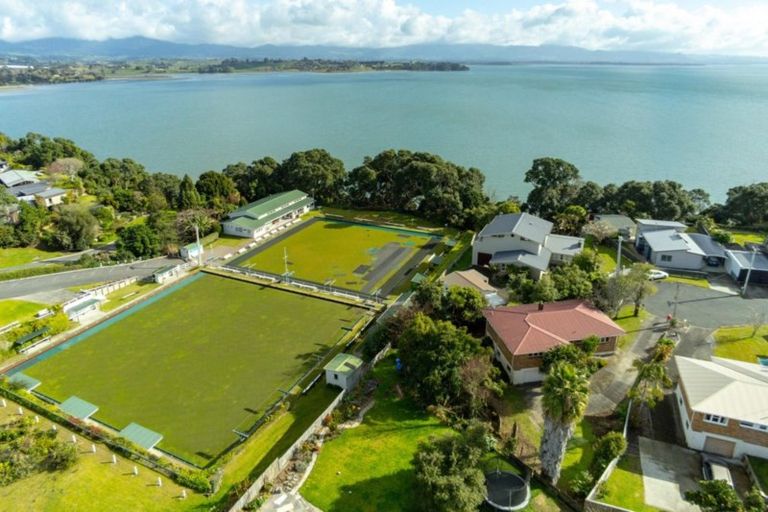 Photo of property in 11 Kowai Grove, Omokoroa, 3114