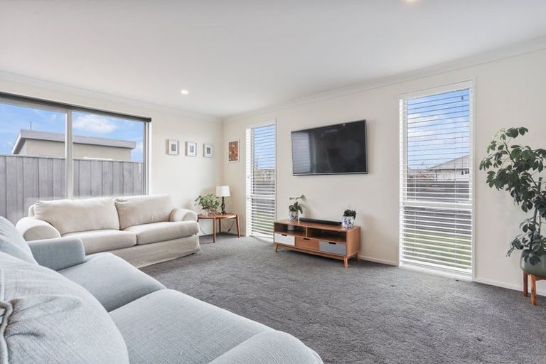 Photo of property in 15 Waituna Street, Pegasus, 7612