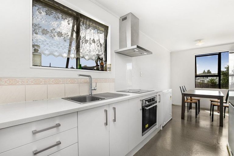 Photo of property in 1/22 Silver Creek Road, Weymouth, Auckland, 2103