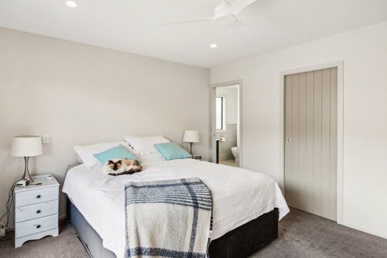 Photo of property in 92 The Drive, Paraparaumu Beach, Paraparaumu, 5032