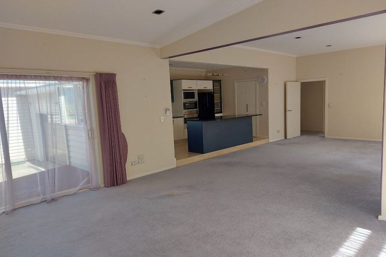 Photo of property in 13 Colin Guppy Crescent, Riverstone Terraces, Upper Hutt, 5018