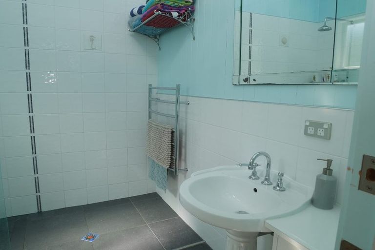 Photo of property in 27 Moana Road, Plimmerton, Porirua, 5026