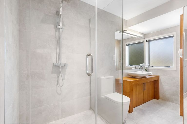 Photo of property in 5k The Esplanade, Eastern Beach, Auckland, 2012