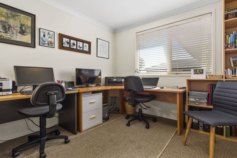 Photo of property in 12 Cotswold Place, Ohauiti, Tauranga, 3112