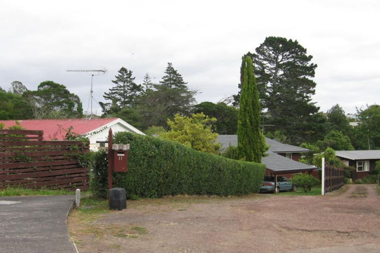 Photo of property in 11 Papa Place, Birkdale, Auckland, 0626