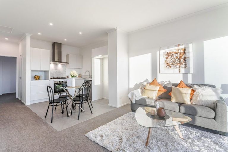 Photo of property in 22/1 Scott Road, Hobsonville, Auckland, 0616