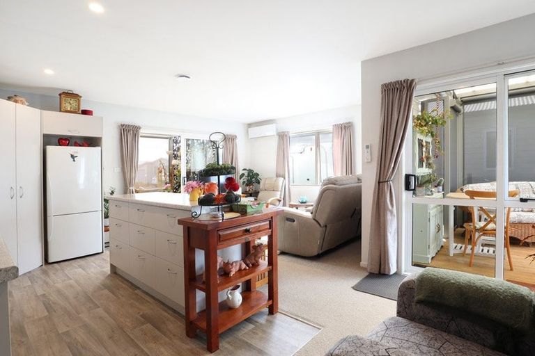 Photo of property in 11 Kamahi Crescent, Papamoa Beach, Papamoa, 3118