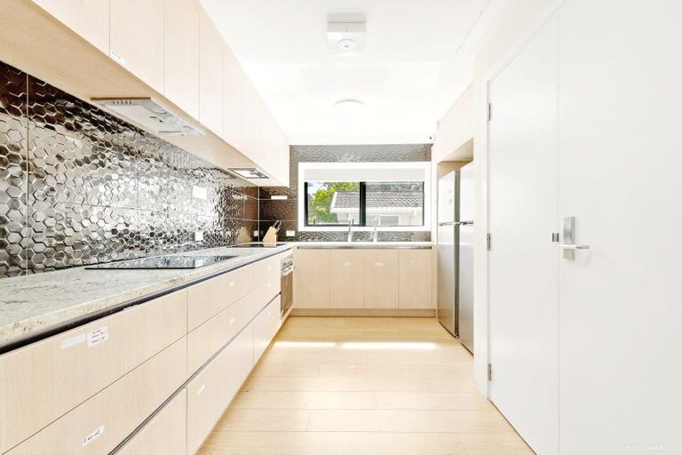 Photo of property in 21a Frobisher Way, Clendon Park, Auckland, 2103