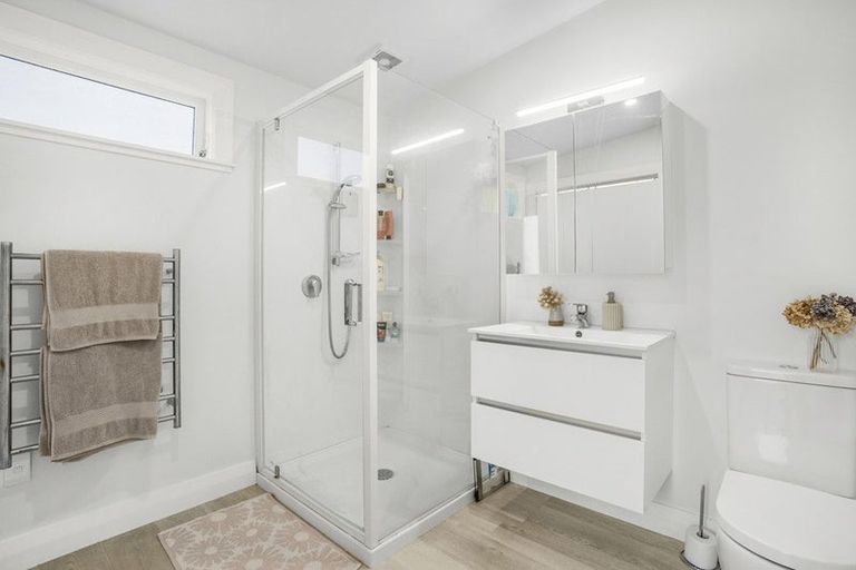 Photo of property in 16 Herald Street, Berhampore, Wellington, 6023