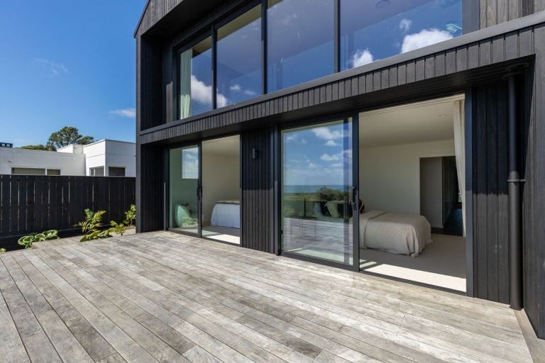 Photo of property in 10a Whiteley Street, Moturoa, New Plymouth, 4310