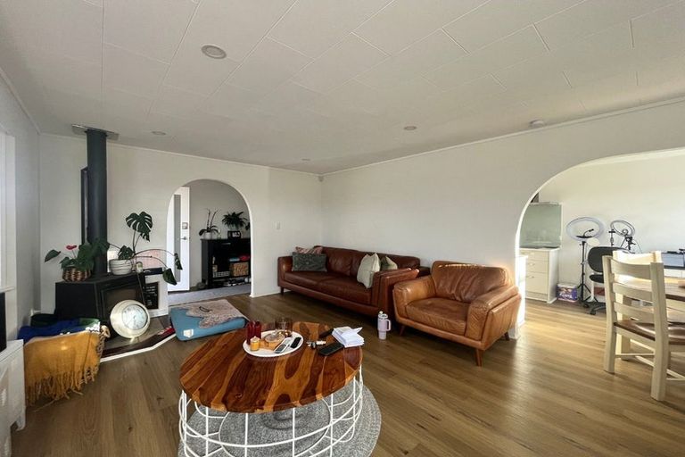 Photo of property in 130 Pigeon Mountain Road, Half Moon Bay, Auckland, 2012