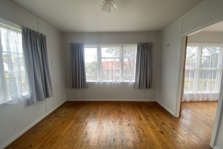 Photo of property in 41-43 Corinna Street, Waitangirua, Porirua, 5024