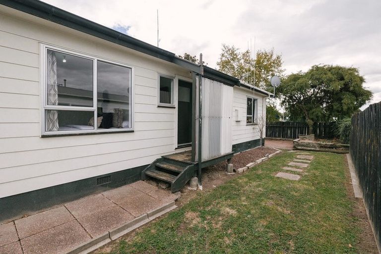 Photo of property in 1 Willowstream Grove, Cloverlea, Palmerston North, 4412