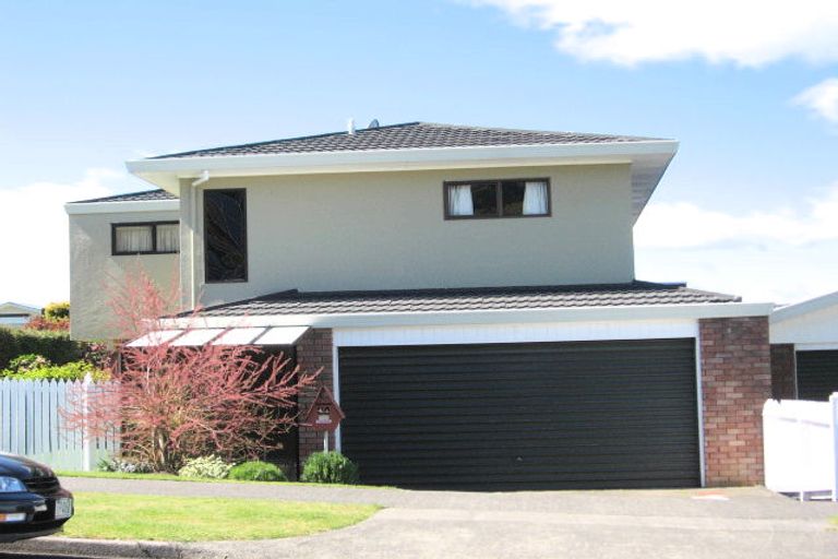 Photo of property in 2/4 Reeves Road, Acacia Bay, Taupo, 3330