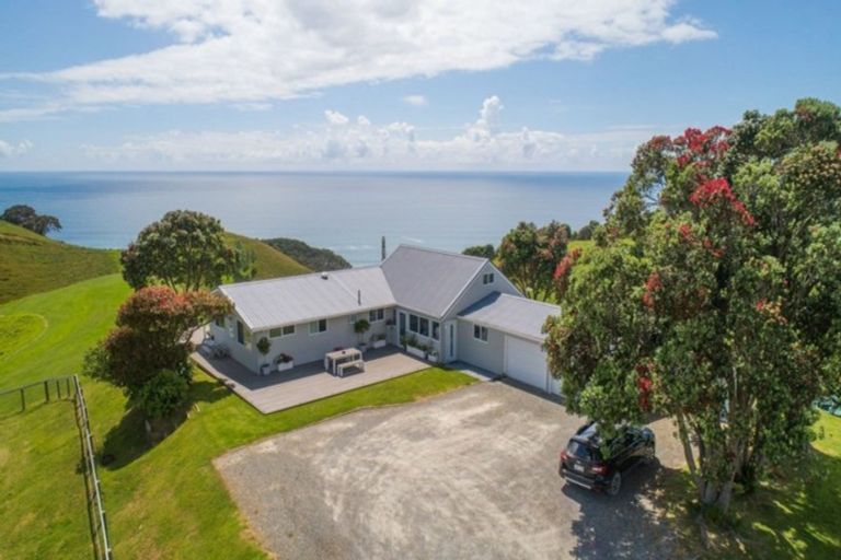 Photo of property in 162d Whitipirorua Road, Onemana, Whangamata, 3691