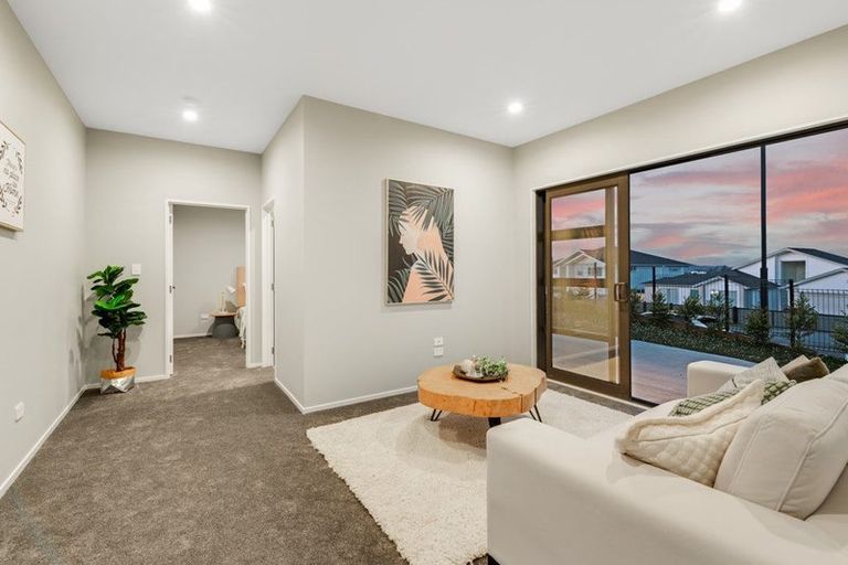 Photo of property in 129 Wainui Road, Silverdale, 0932