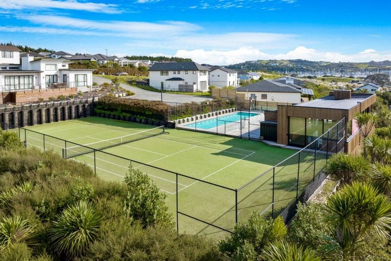 Photo of property in 16 Discovery Drive, Gulf Harbour, Whangaparaoa, 0930