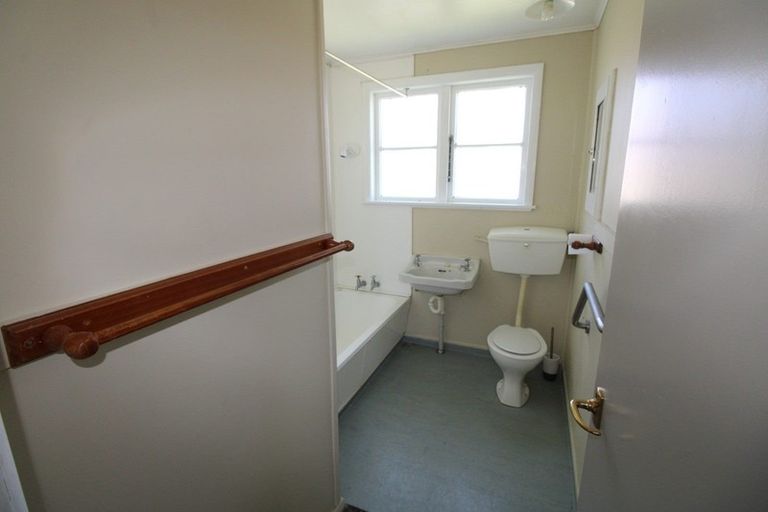 Photo of property in 34 Norbiton Road, Foxton, 4814