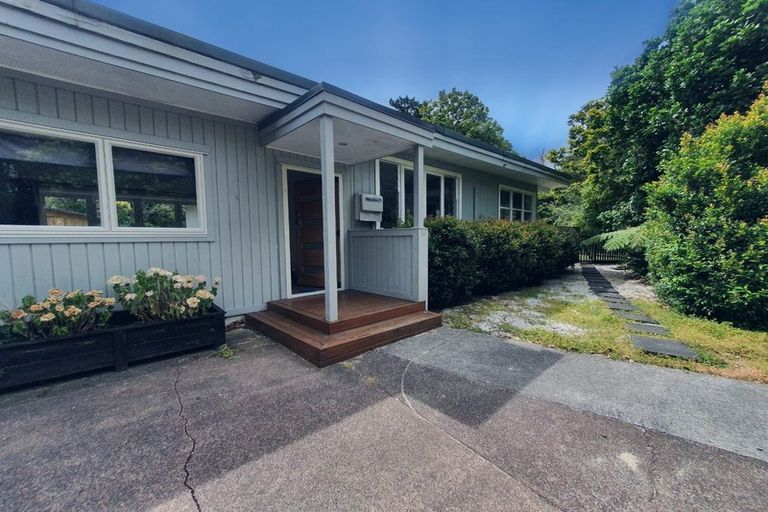 Photo of property in 54 Woodside Road, Massey, Auckland, 0614