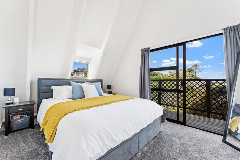 Photo of property in 17 Zealandia Road, Manly, Whangaparaoa, 0930