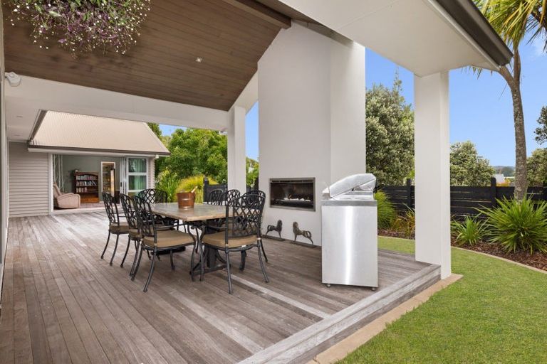 Photo of property in 6 Rexford Heights, Pyes Pa, Tauranga, 3112