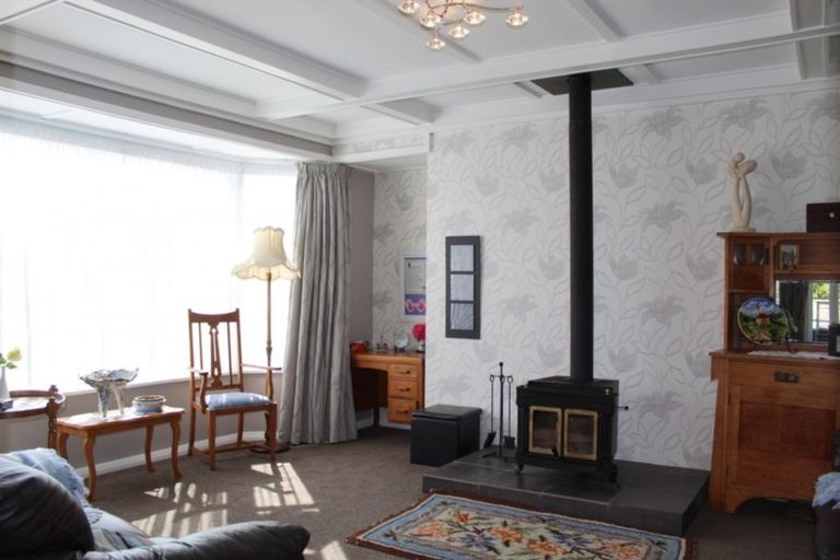 Photo of property in 2 Arthur Street, Holmes Hill, Oamaru, 9401