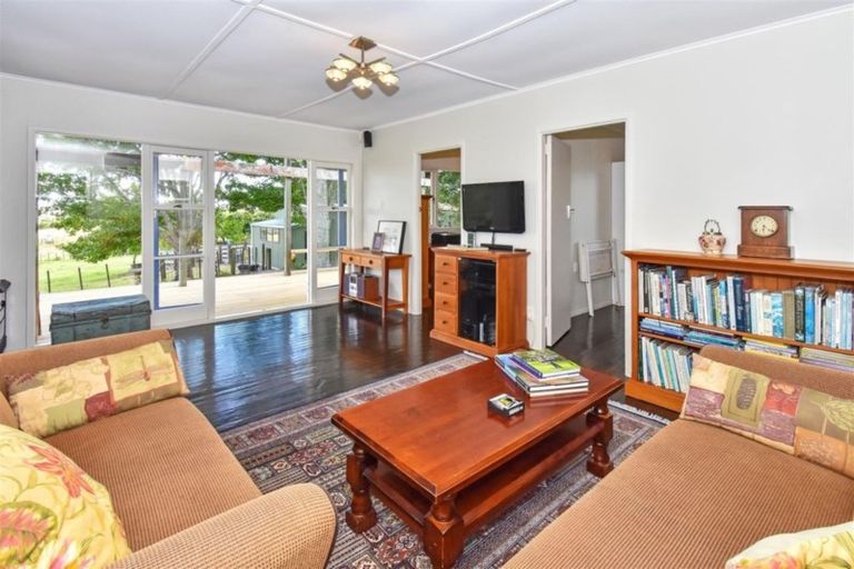 Photo of property in 470 Clevedon Kawakawa Road, Clevedon, Papakura, 2585
