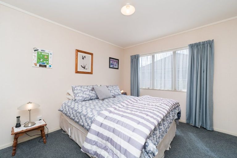 Photo of property in 18 Dalfield Place, Highbury, Palmerston North, 4412