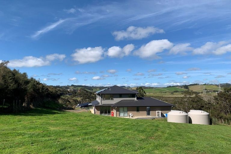Photo of property in 194 Pinchgut Road, Kaukapakapa, 0873