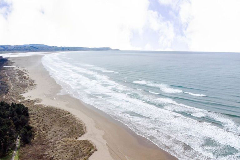 Photo of property in 6 Beach Road, Porangahau, 4293