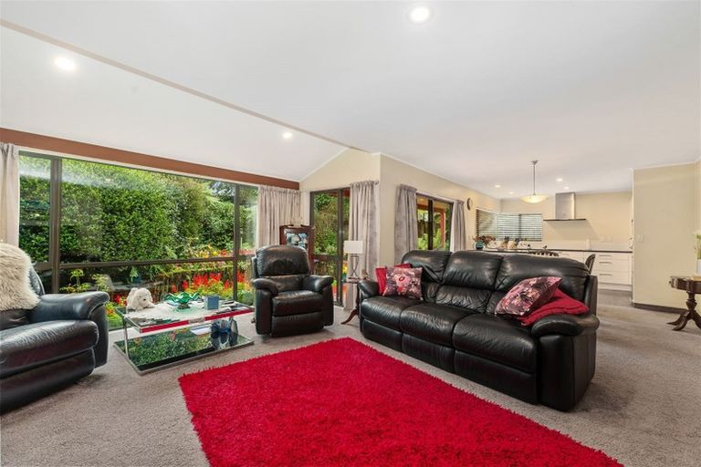 Photo of property in 74c Grand Vue Road, Kawaha Point, Rotorua, 3010