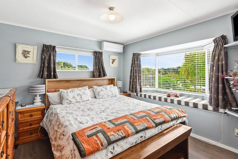 Photo of property in 52 Campbell Avenue, Paraparaumu, 5032
