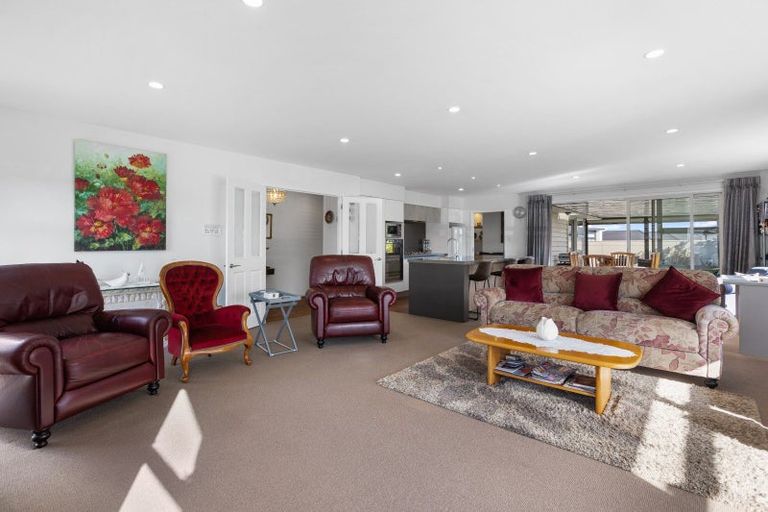 Photo of property in 2 Keene Drive, Bell Block, New Plymouth, 4312