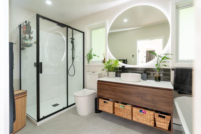 Photo of property in 24 Mahoe Street, Tawa, Wellington, 5028