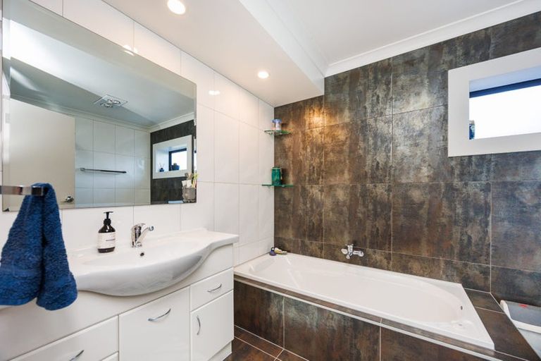 Photo of property in 573 Napier Road, Whakarongo, Palmerston North, 4470