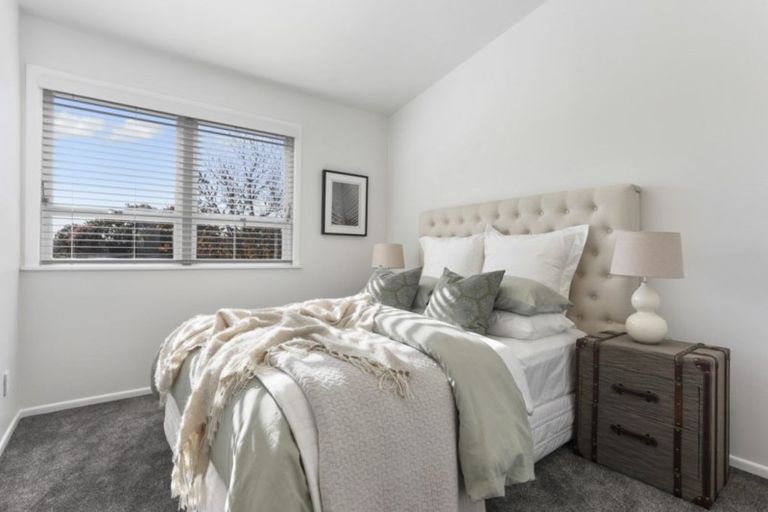 Photo of property in 1/139 Nile Road, Milford, Auckland, 0620