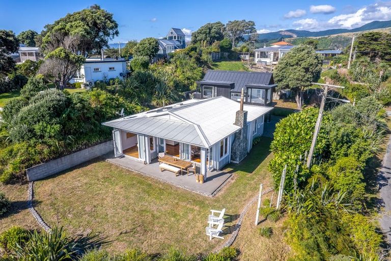 Photo of property in 1 Hydes Road, Raumati South, Paraparaumu, 5032