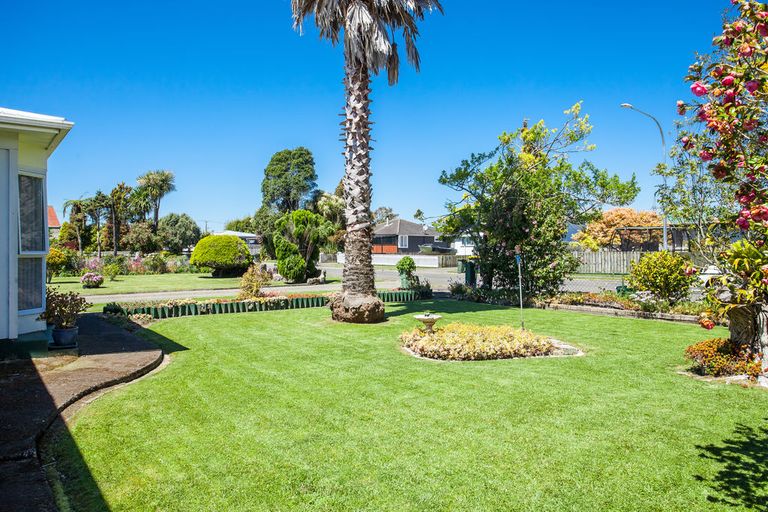 Photo of property in 15 Rimu Street, Edgecumbe, 3120