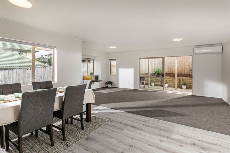 Photo of property in 7 Elder Place, Massey, Auckland, 0614