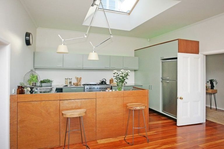 Photo of property in 11 Mortimer Terrace, Aro Valley, Wellington, 6021