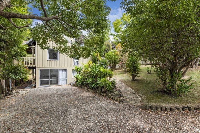 Photo of property in 9 Poplar Road, Stanmore Bay, Whangaparaoa, 0932
