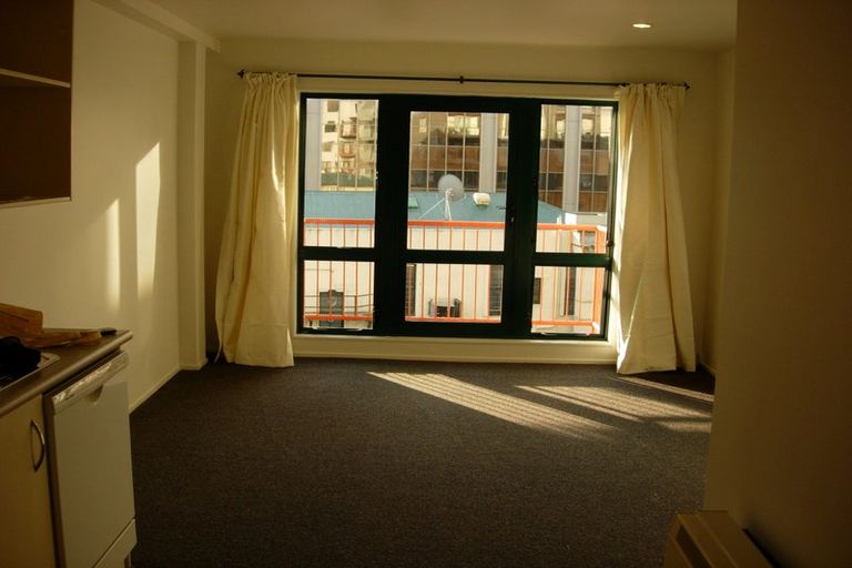 Photo of property in Courtenay Apartments, 406/120 Courtenay Place, Te Aro, Wellington, 6011