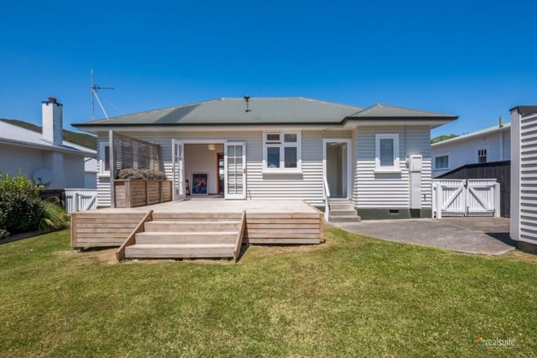 Photo of property in 16 Brasell Street, Fairfield, Lower Hutt, 5011