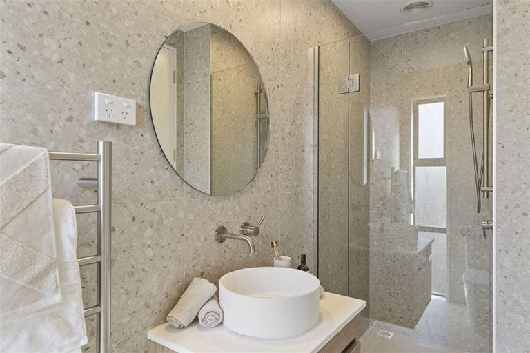 Photo of property in 32a Universal Drive, Henderson, Auckland, 0610