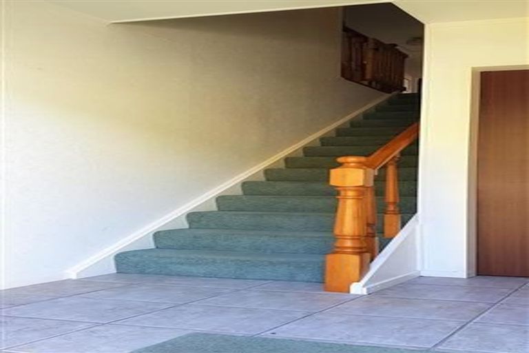 Photo of property in 22 Oriel Avenue, Tawa, Wellington, 5028