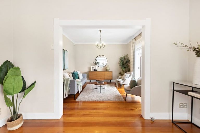 Photo of property in 29 Kingsway Avenue, Sandringham, Auckland, 1025