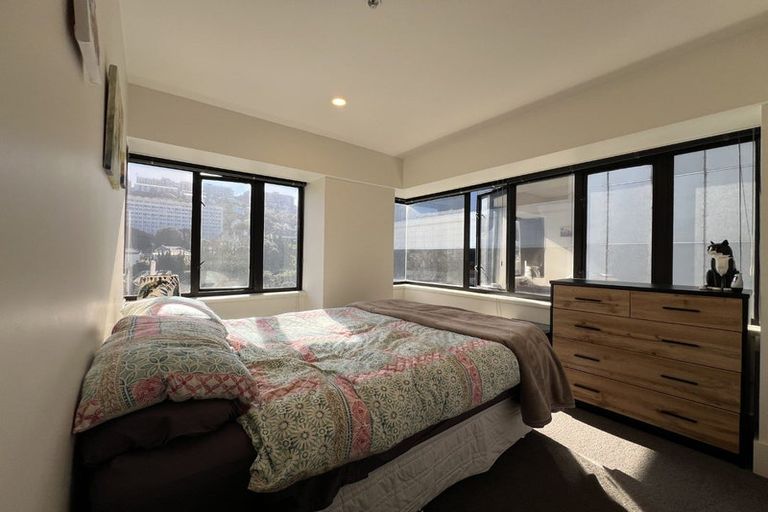 Photo of property in St Peters Apartments, 6e/192 Willis Street, Te Aro, Wellington, 6011